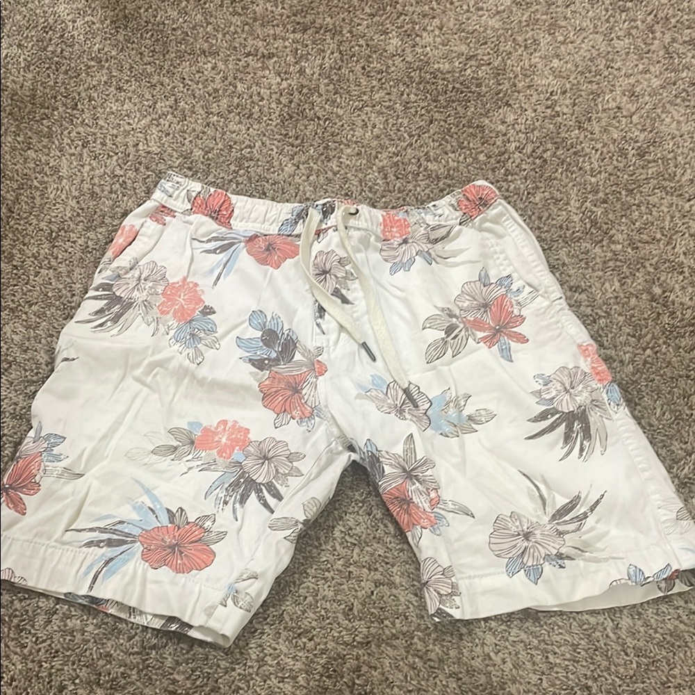 Men’s Floral Print Shorts